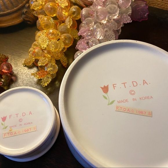 FTDA 1987 candle & dish w colored tulips A12 - Picture 7 of 9